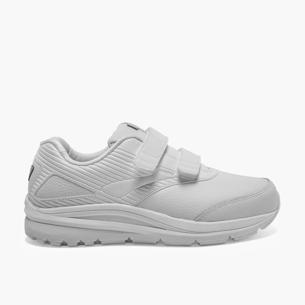 142 - White/White