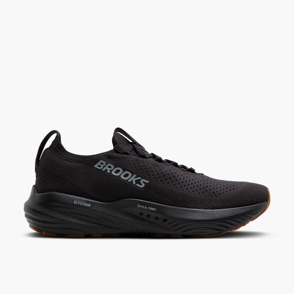 072 - Black/Black