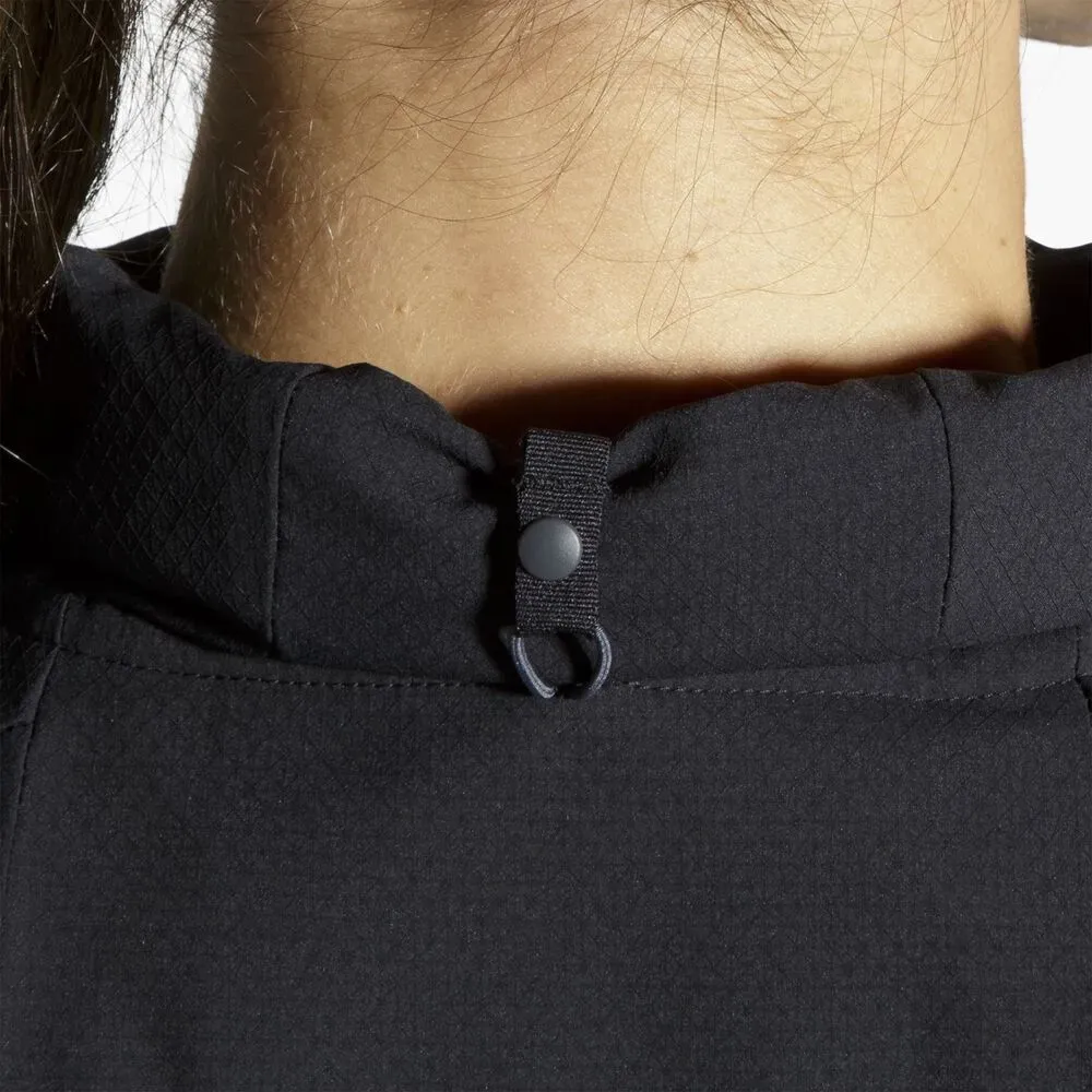 221521-001-d2-canopy-jacket-womens-running-jacket.webp
