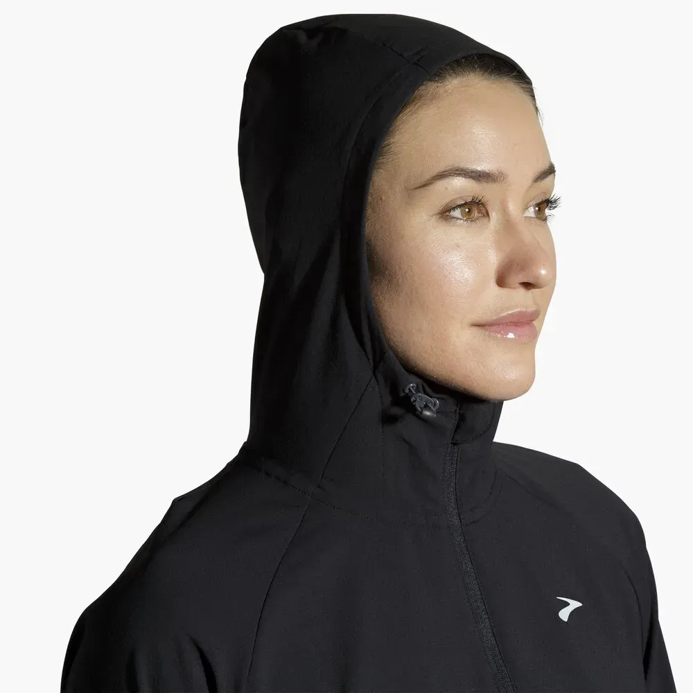 221521-001-d5-canopy-jacket-womens-running-jacket.webp